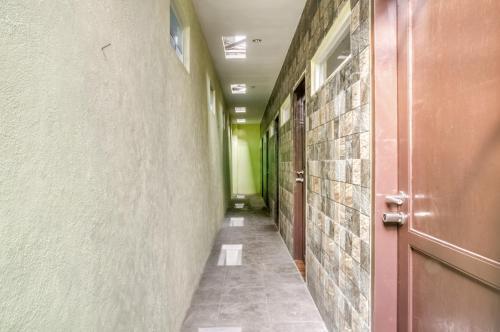 Hostal Reddoorz @ Panglima Polim 2