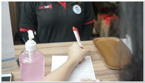 Hostal Reddoorz Plus Near Dharmawangsa Square