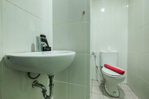 Cozy Studio At Tamansari Semanggi Apartment By Travelio