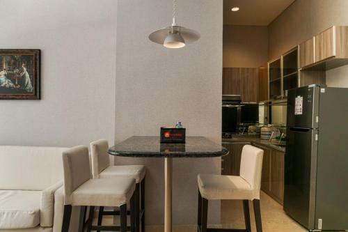 Fabulous 2br Lucky Tower Apartment By Travelio