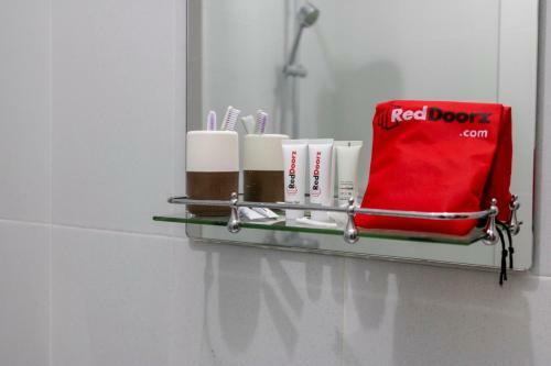 Hotel Reddoorz @ Kampkey Tanah Hitam