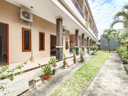Hotel Koolkost Near Benoa Square (Minimum Stay 6 Nights)