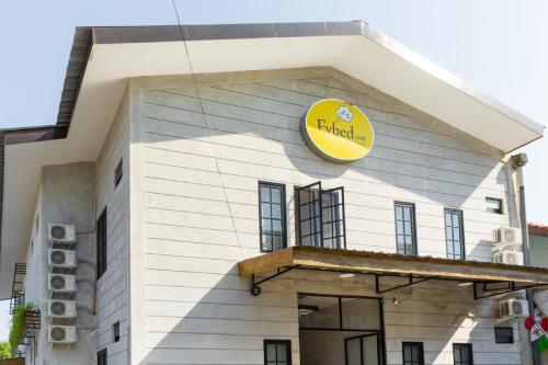 Hostal Reddoorz Near Sam Poo Kong 3