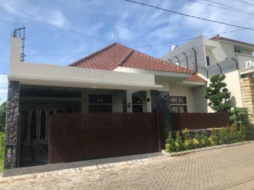 Hotel Oyo Life 3093 Kost Bale Teduh