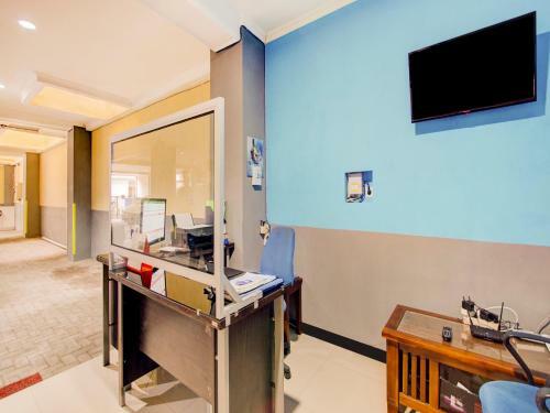 Hotel Oyo 90217 Cmb 37 Guest House