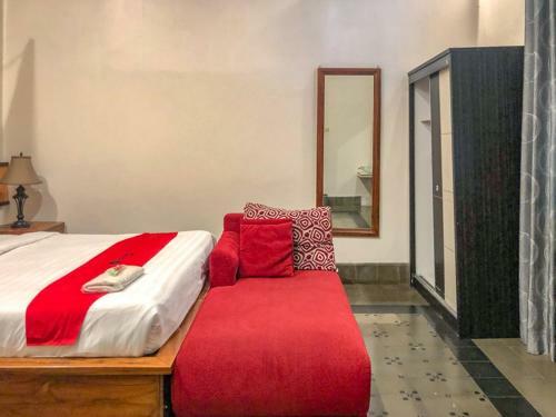 Hotel Reddoorz Syariah @ Jalan Buring Malang