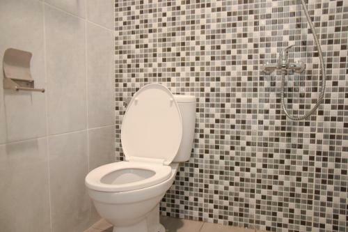 Hostal Reddoorz Plus Near Unimed Medan
