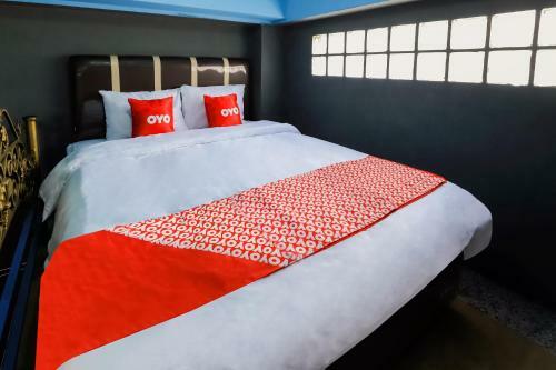 Hotel Oyo 3375 Sumatera Agustinekost Syariah