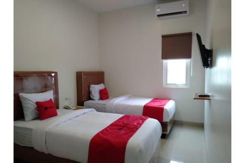 Hotel Reddoorz Plus @ Setiabudi Medan 5