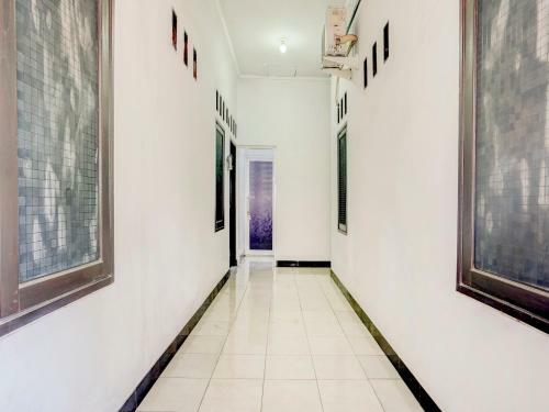 Hotel Oyo 3229 Ijen Homestay