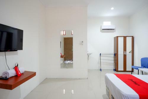 Hostal Koolkost Near Rs Samaritan Palu - Minimum Stay 6 Nights