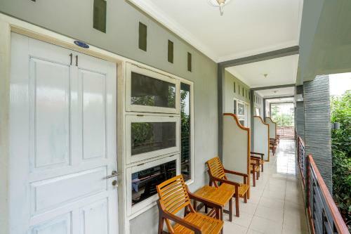 Hotel Oyo 587 Penginapan Sinar Harapan
