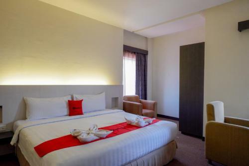 Reddoorz Plus Near Hotel Benua Kendari