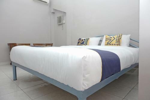 Spot On 2200 Hotel Gunung Sari
