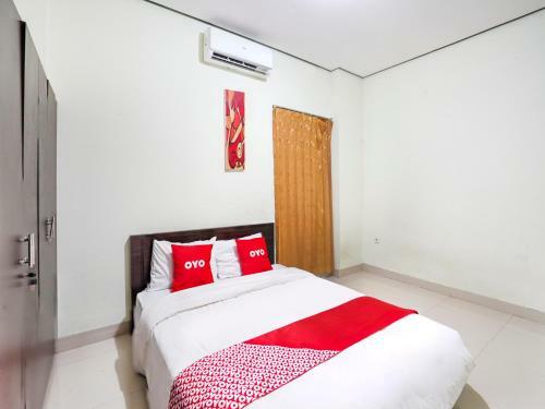 Hotel Oyo 3842 Eiffel Ketintang Unesa Syariah
