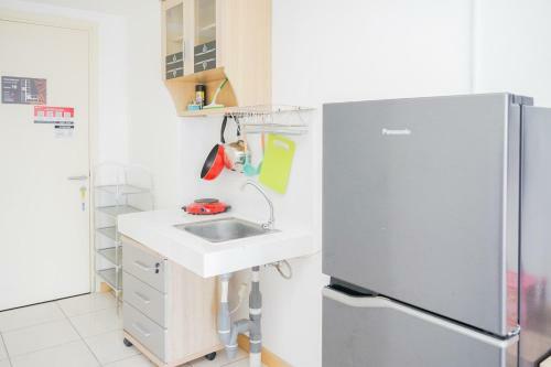 Comfort Studio Apartment M-town Residence By Travelio