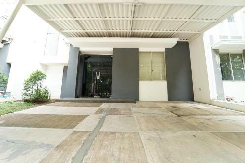 Hostal Koolkost Near Universitas Prasetiya Mulya