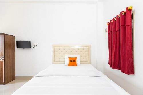 Hotel Reddoorz @ Losari Area 2