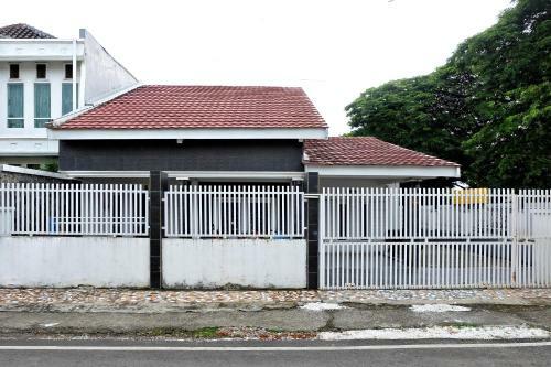 Hotel Spot On 2847 Anggrek Homestay