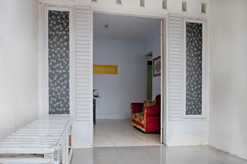 Hotel Spot On 2847 Anggrek Homestay
