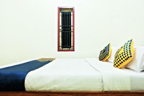 Hotel Spot On 2742 R5 Homestay