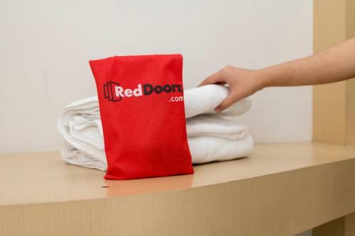 Hostal Reddoorz @ Jalan Adiyaksa Panakkukang