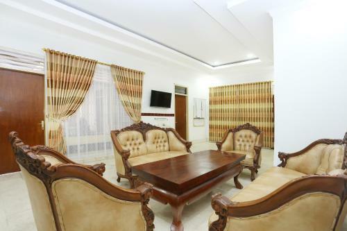 Hotel Oyo 2268 Tim-tim Homestay