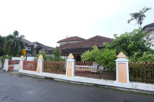 Hotel Oyo 2268 Tim-tim Homestay