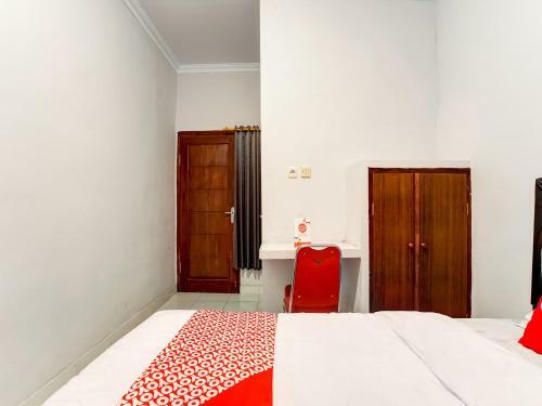 Hotel Oyo 3220 Kost Putri Exclusive 272