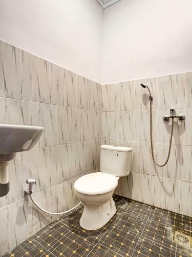 Hotel Oyo 3220 Kost Putri Exclusive 272