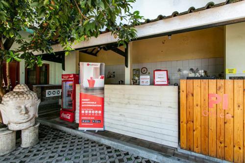 Hostal Reddoorz Plus Near Taman Sari 2