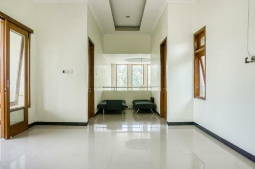 Hostal Reddoorz @ Jakal Atas Km 10