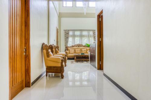 Hostal Reddoorz @ Jakal Atas Km 10