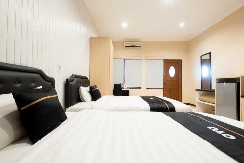 Hotel Oyo 2469 Sutomo Homestay