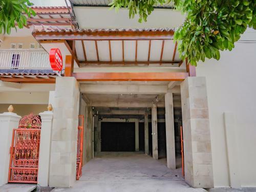 Hotel Oyo 90210 Kenari House Syariah