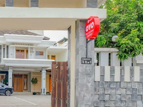 Hotel Oyo 90308 Puri Cartenz Syariah