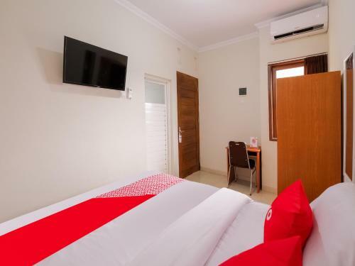 Hotel Oyo 90045 Annafi Apartel