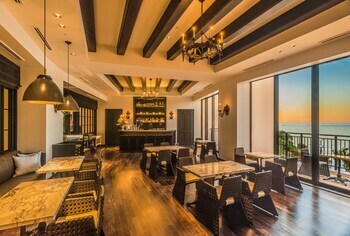 Hotel Monterey Okinawa Spa & Resort