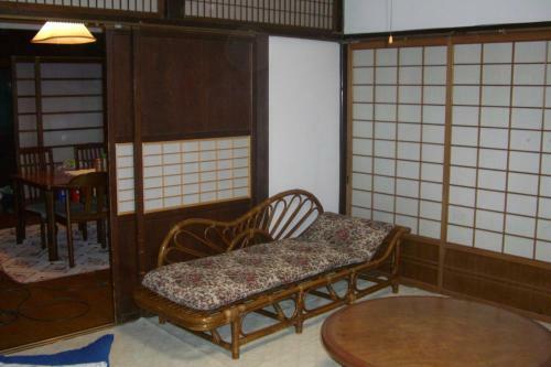 Bed & Breakfast Megu House Zuku