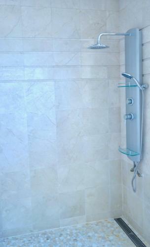Amdar Residence Apartment - Private Pool, Sea View & Sauna