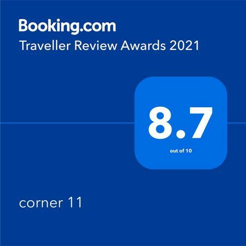 Hostal Corner 11