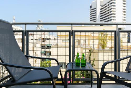 Luxury & Design Apartment - Steps To The Beach