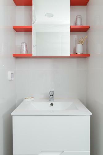 Luxury & Design Apartment - Steps To The Beach