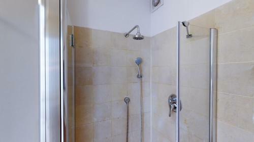 Apartamento Gordon Beach 2br Duplex By Holyguest