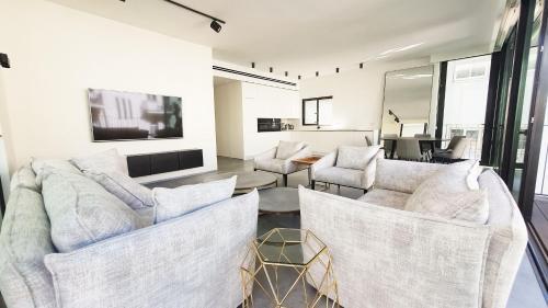 Exclusive 3 Bdr Apartment - Rothschild #tl40