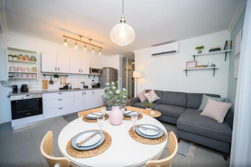 Apartamento Luxury 2br Balcony With Sea View - Yalarent