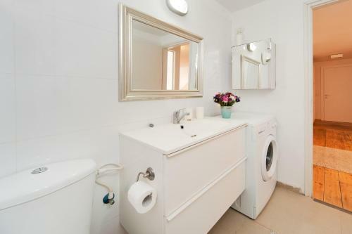 Apartamento Astonishing Renovated And Spacious 1br Apt