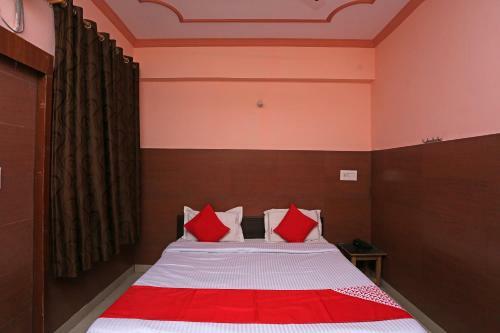 Oyo 35450 Bombay Central Hotel