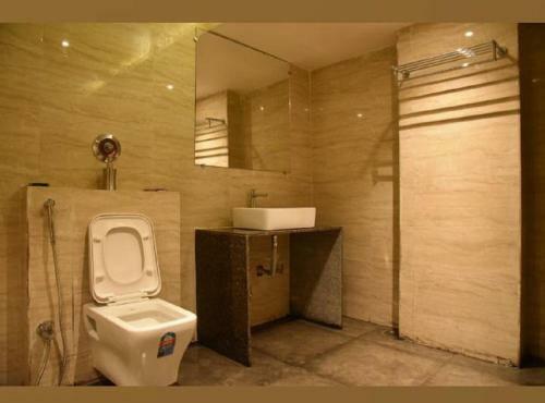 Ash Luxury Hotel With View Of Taj Mahal