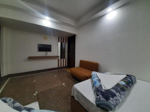 Hotel R. G Palace (Ram Ganga Palace)